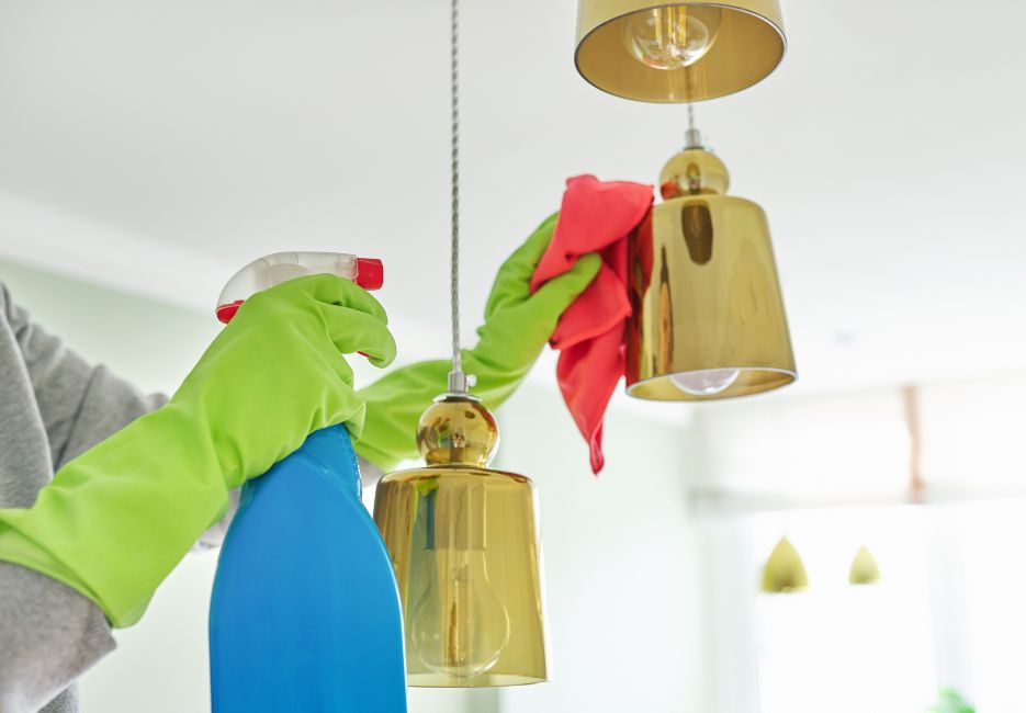 How to Clean Glass Pendant Lights